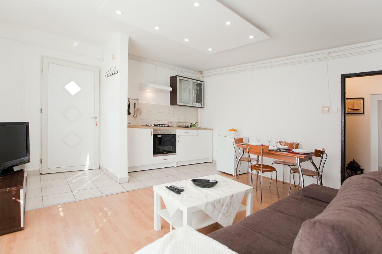 Apartman Sara ซาเกร็บ ภายนอก รูปภาพ