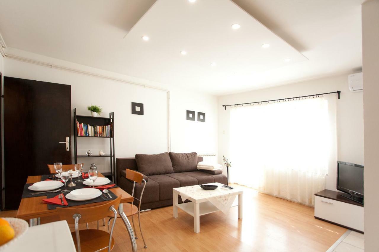 Apartman Sara ซาเกร็บ ภายนอก รูปภาพ